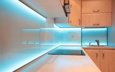 Repetytorium użytkowej elektroniki - Oświetlenie LED pod szafkami