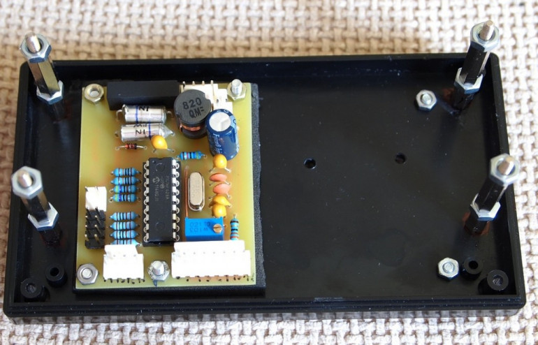 Zmontowany układ miernika LC - zamontowany w obudowie