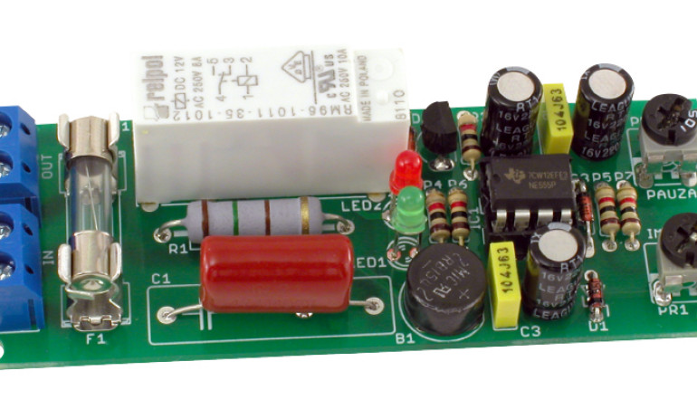 Uniwersalny układ czasowy 230 V