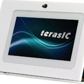 Użyteczny zestaw VEEK-MT2 firmy Terasic o funkcjonalnym układzie programowalnym oraz ekranie dotykowym