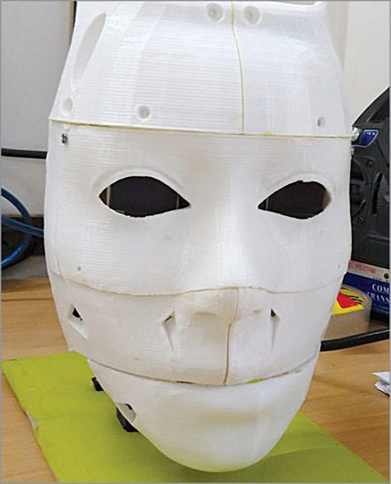 Fotografia 2. Maska twarzy od robota InMoov