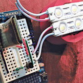 Lampa biurkowa sterowana Bluetooth