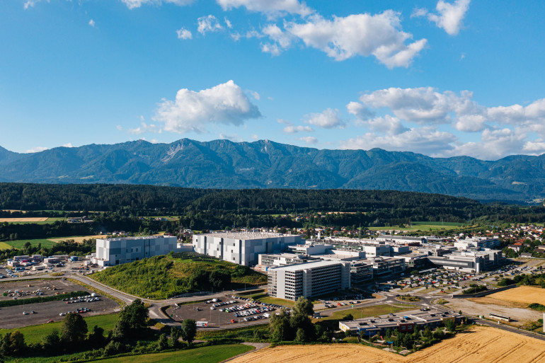 Widok nowopowstałej fabryki Infineon Technologies w Villach (Austria)