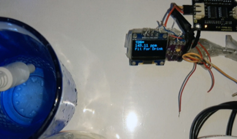 Kompaktowy miernik przydatności wody oparty na Arduino
