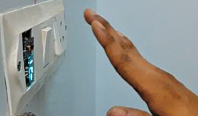 Bezdotykowy przełącznik sterowany gestem dla inteligentnego domu