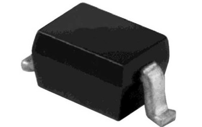 Niskomocowa dioda Schottky'ego NSR1020MW2 firmy ON Semiconductor o małym napięciu przewodzenia