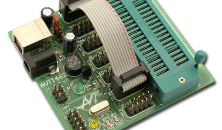 Uniwersalny adapter dla programatorów AVR ISP (podstawka ZIF)