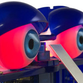 Para zastępczych, podświetlanych oczu do robota Ohbot