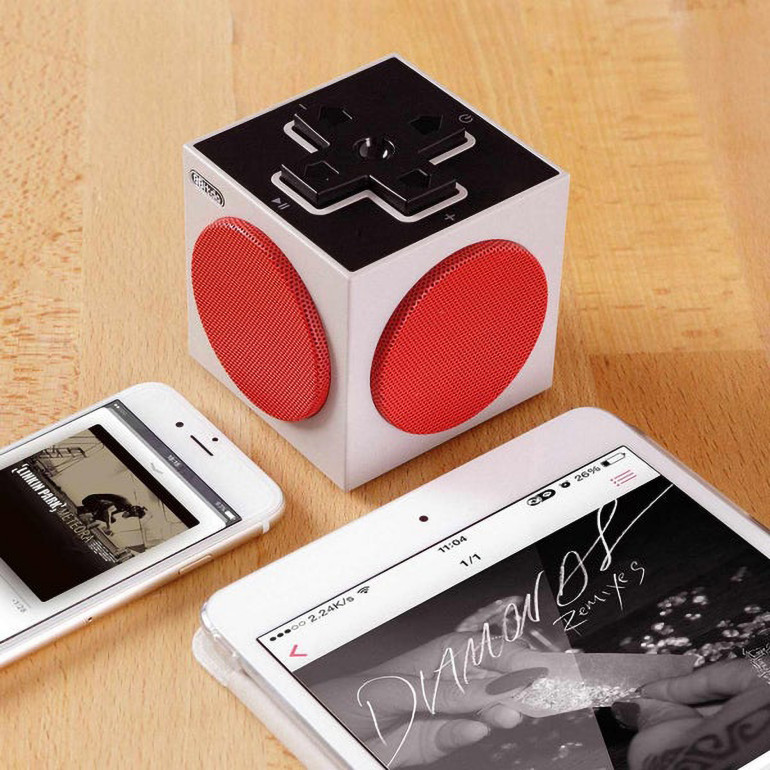 Głośnik Retro Cube Speaker od firmy 8BitDo