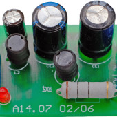 Beztransformatorowy impulsowy zasilacz sieciowy