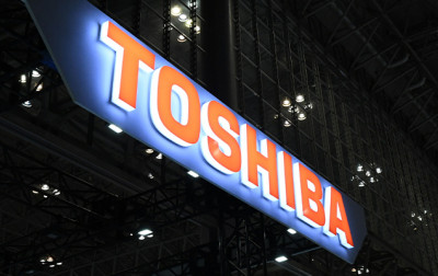 Zwiększona wydajność zapisu danych na dyskach HDD dzięki technologii MAS-MAMR firmy Toshiba