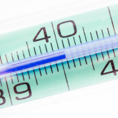 Integrowalny z odzieżą elastyczny czujnik temperatury od amerykańskich naukowców