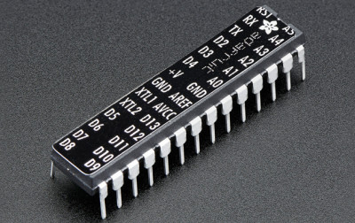 10 wytrzymałych naklejek firmy Adafruit dla potrzeb szybkiej identyfikacji wyprowadzeń mikrokontrolerów: ATmega168 i ATmega328 w obudowach DIP