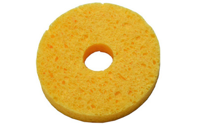Okrągła, celulozowa gąbka S3030R-O-x produkcji EasyBraid (część Desco Industries) do łatwego czyszczenia końcówek lutowniczych