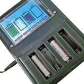 Mikroprocesorowa ładowarka do akumulatorków AA oraz AAA