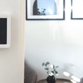 Biodegradowalne czujniki środowiska firmy ELSYS z ogniwami słonecznymi produkcji Epishine