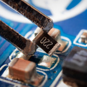 Montaż i demontaż elementów SMD