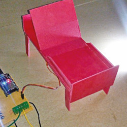 Aktywowany głosem system automatyki domowej dla pacjentów obłożnie chorych