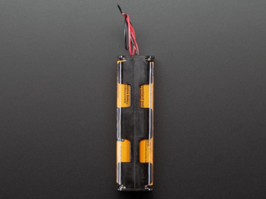 Mieszczący 8 baterii AA koszyczek 12BH382A-GR