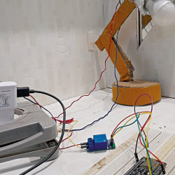 Zautomatyzowana lampa biurkowa oparta o IoT