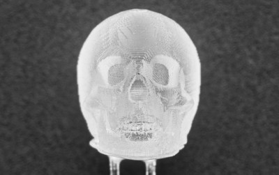 Ręcznie robiona, świecąca na biało dioda LED «Cool White Skull» firmy Unexpected Labs
