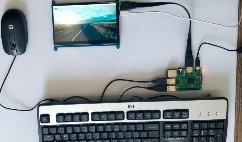 Konfiguracja 7-calowego wyświetlacza LCD HDMI na Raspberry Pi 3