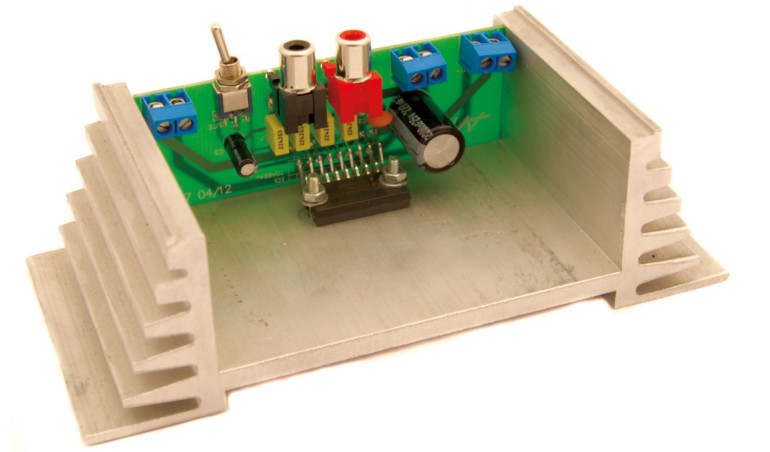 Wzmacniacz mocy 2×15 W z TDA8946 oraz 2×7 W z TDA8944