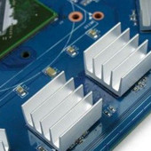 Przyklejany, aluminiowy radiator FIT0191 od DFRobot