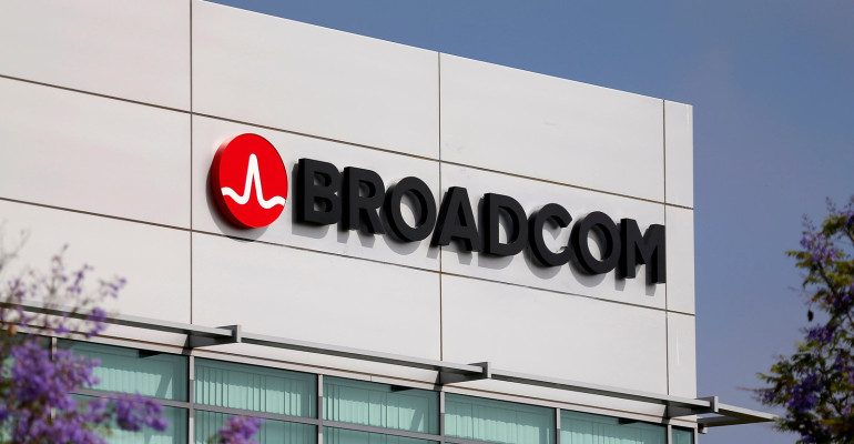 Firma Broadcom - producent scalonego przełącznika sieciowego Trident 4-X11C