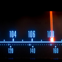 Nadajnik FM stabilizowany kwarcem