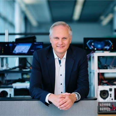 Pan Stephan Durach - starszy wiceprezes ds. rozwoju operacji technicznych w firmie BMW