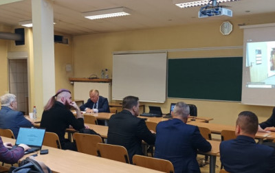 Międzysektorowe rozmowy o budowie polskiej fabryki baterii