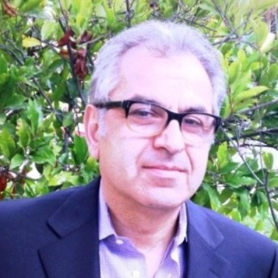 Pan Kourosh Boutorabi - dyrektor jednostki biznesowej Smart Energy w firmie Microchip Technology