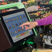 Niezawodne kasy samoobsługowe Self Checkout System 7 firmy Toshiba w służbie El Rosado