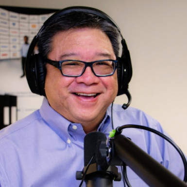 Pan Raymond Yin - dyrektor ds. treści technicznych w firmie Mouser Electronics