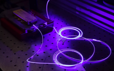 Niebieskie diody laserowe firmy ams OSRAM dla rozwiązań Convergent Photonics