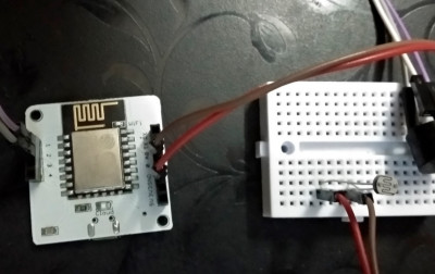 Alarm do szafy pancernej z podłączeniem do Internetu, zbudowany na platformie Bolt IoT