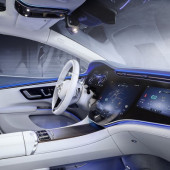 IVI: unikalny system inforozrywki LG Electronics w luksusowej limuzynie elektrycznej EQS firmy Mercedes-Benz