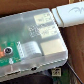Bramka SMS na bazie Raspberry Pi z dołączonym modułem GSM