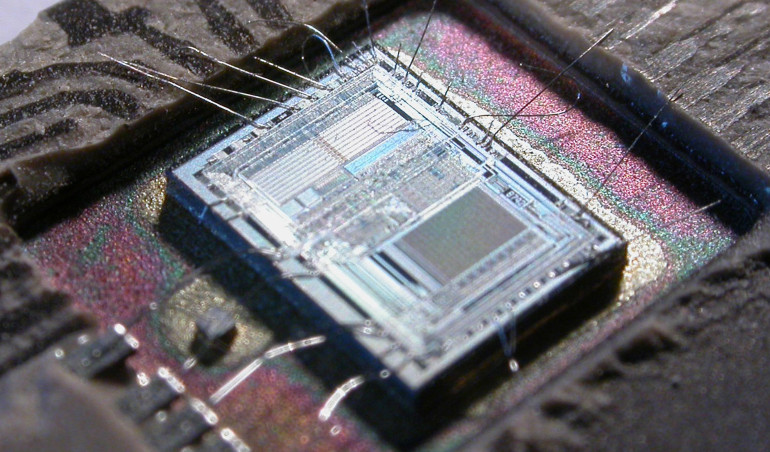 Edukacja w EdW dla szkół i uczelni - wykład 2: Układy scalone