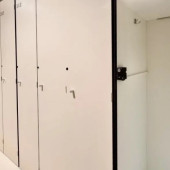 Trafna instalacja elektrozaczepów firmy Euro-Locks w szafkach na basenie w Bydgoszczy