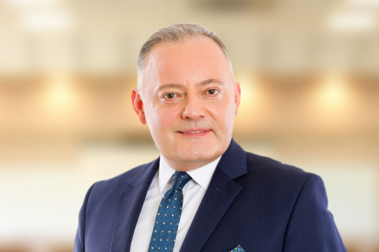 Pan Wojciech Dąbrowski - prezes zarządu Polskiej Grupy Energetycznej (PGE)