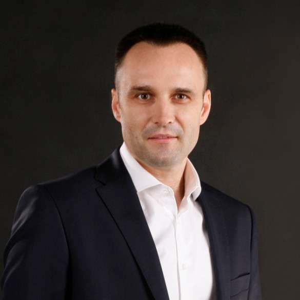 Pan Krzysztof Marat - dyrektor ds. rozwoju rynku elektromobilności ABB w Polsce