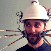 Haptyczne wąsy czuciowe