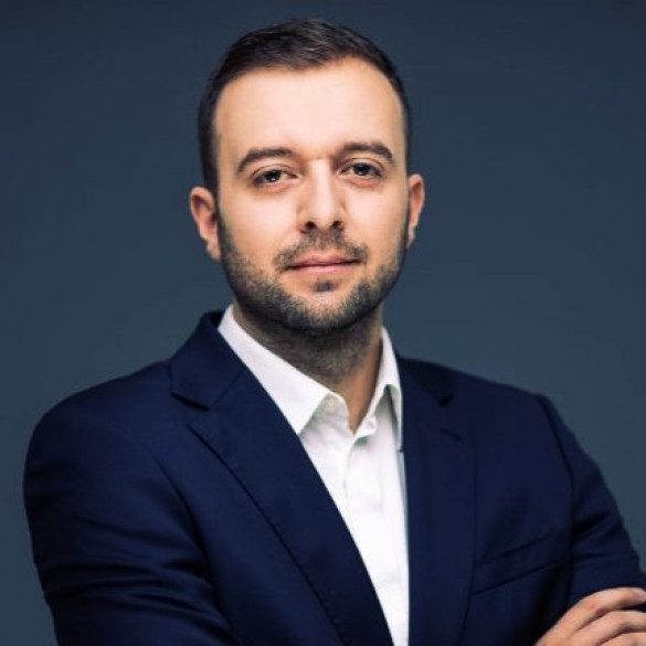 Pan Paweł Wojtaszyk - kierownik produktu w firmie Asseco Data Systems