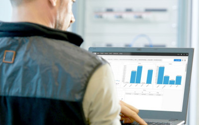 Firma ABB udowadnia: w domu też można zarządzać energią i obniżać rachunki