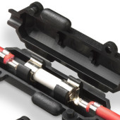 Nieduży, wytrzymały ochraniacz bezpiecznikowy 01500520H firmy Littelfuse