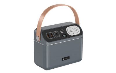 Przenośna stacja ładująca NS150 firmy NAVITEL