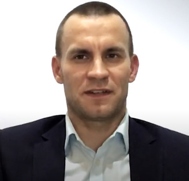 Pan Przemysław Starzyński - kierownik Biura Inicjatyw innowacyjnych w firmie Enea