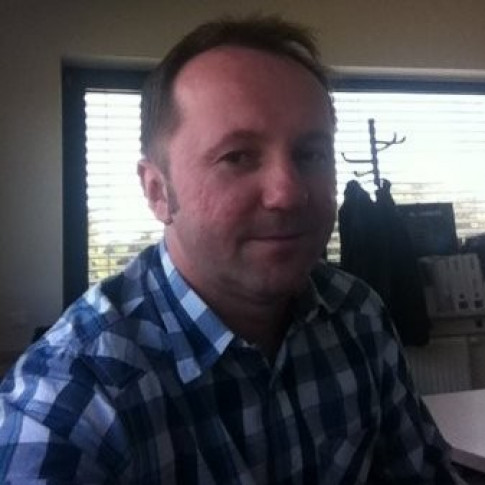 Pan Mariusz Solski - dyrektor techniczny ds. produktów pasywnych w firmie FIBRAIN